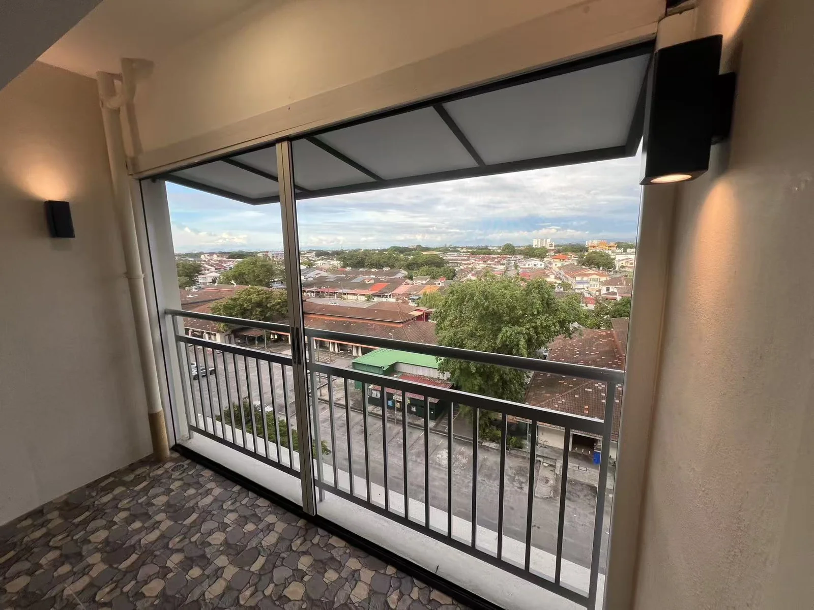 After roller door balcony screen installation
